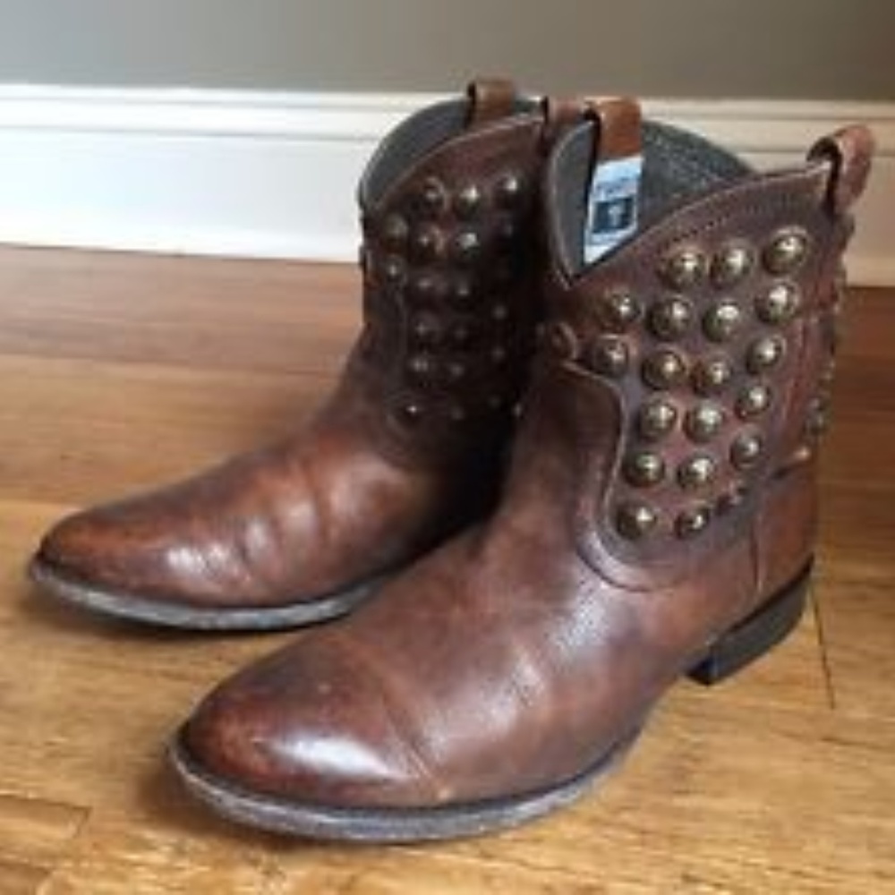 COPY - Frye Wyatt Disc Cognac Brown Leather Studd…